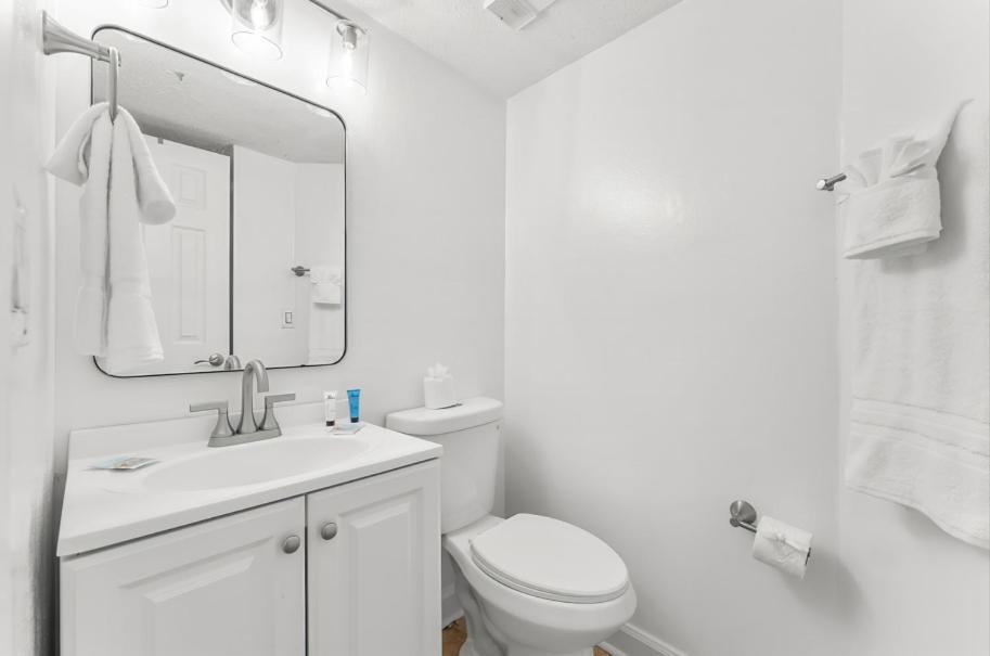 Serenity At A-521 Apartment